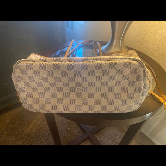 ❌Sold❌Authentic Louis Vuitton Neverfull MM - Picture 6 of 16